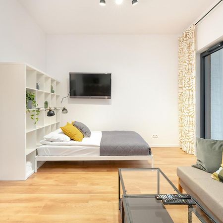 Cozy Studio With Balcony And Free Garage By Noclegi Renters Poznań Extérieur photo